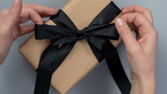 Tips til at finde billige gaveidéer online